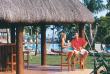 Fidji - Coral Coast - Outrigger Fiji Beach Resort - Bar Baravi
