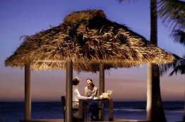 Fidji - Coral Coast - InterContinental Fiji Golf Resort & Spa - Restaurant, dîner romantique