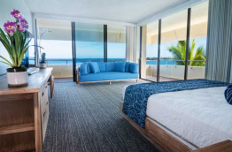 Hawaii - Hawaii Big Island - Kona - Royal Kona Resort - Deluxe Ocean Front Corner King