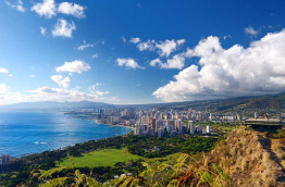 Hawaii - Oahu - Honolulu, Waikiki Beach vue de Diamond Head ©Shutterstock, mnstudio
