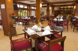 Iles Salomon - Guadalcalanal - Honiara - Solomon Kitano Mendana Hotel - Restaurant Capitana