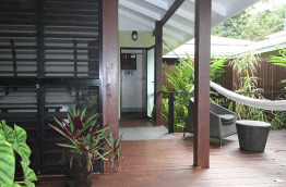 Vanuatu - Espiritu Santo - Barrier Beach Resort - Deck Villa