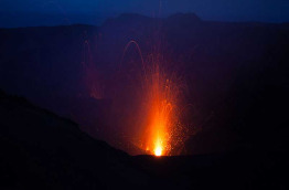 Vanuatu - Tanna, volcan Yasur © Shutterstock, Rodrigo Lourezini