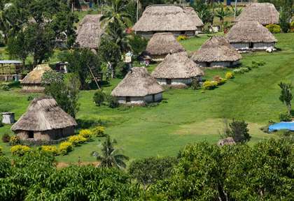 Maisons traditionnelles aux Iles Fidji