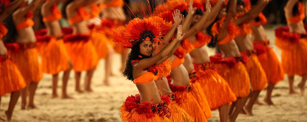 Tahitian dance costumes - Tahiti Tourisme