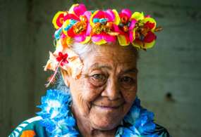 Femme de Niue © David Kirkland