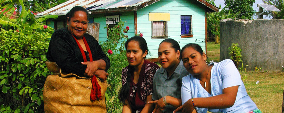 Famille tongienne © Tonga Visitors Bureau