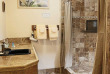 Hawaii - Hawaii Big Island - Volcano - Lokahi Lodge - Standard King Room
