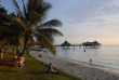 Nouvelle-Calédonie - Nouméa - Anse Vata à la tombée de la nuit © NCTPS, Stéphane Ducandas