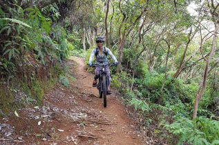 Hawaii - Oahu - Randonnée en VTT dans les montagnes d'Oahu