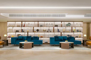 Hong Kong - The Royal Pacific Hotel & Towers