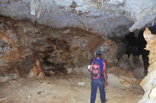 Iles Cook - Mangaia - Aventure dans la grotte Toru a Poru