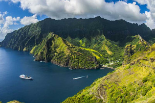 Polynésie - Croisière aux Marquises à bord de Aranui 5 - Paysage de Fatu Hiva