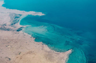 Qatar - Survol du Qatar en montgolfière © Shutterstock, Thomas Dutour