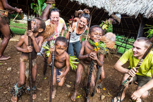 Vanuatu - Espiritu Santo - Musique de l'eau au village Leweton © Vanuatu Tourism Office, David Kirkland