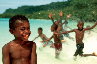 Vanuatu - Espiritu Santo, Lonnoc Beach © Vanuatu Tourism