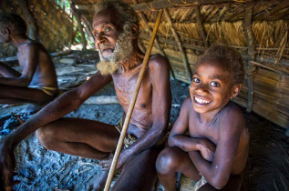 Vanuatu - Tanna - Village traditionnel © Vanuatu Tourism Office, David Kirkland