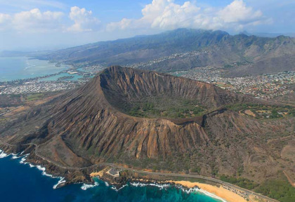 Hawaii - Oahu - Vue aérienne de Diamond Head © Lewis Liu, Shutterstock