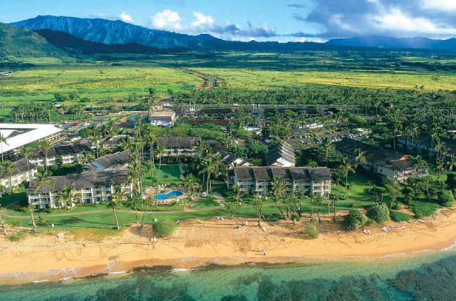 Hawaii - Kauai - Kapa'a - Aston Islander on the Beach