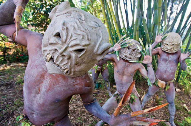 Papouasie-Nouvelle-Guinée - Goroka, les Mudmen d'Asaro © Papua New Guinea Tourism Authority, David Kirkland