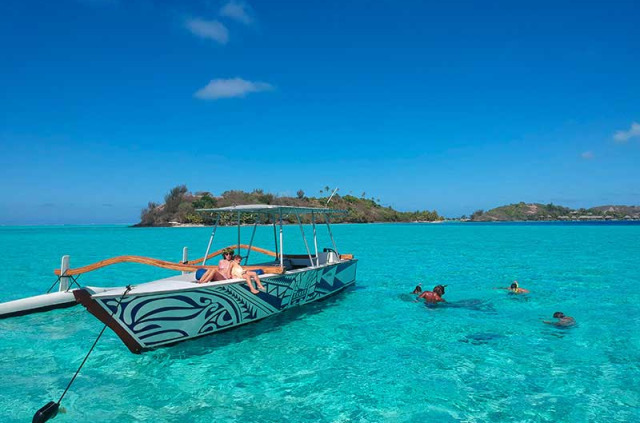 Polynésie française - Bora Bora - Découverte ultime des raies et requins