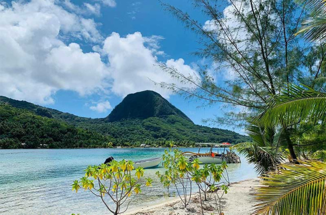 Polynésie française - Huahine - Combo 4x4 et lagon de Huahine