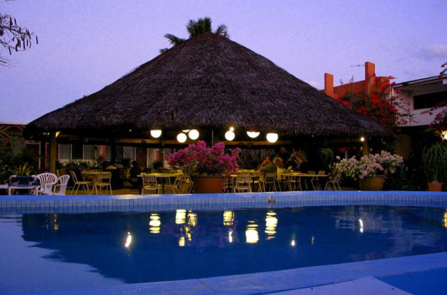 Vanuatu - Santo - Hotel Santo - Piscine