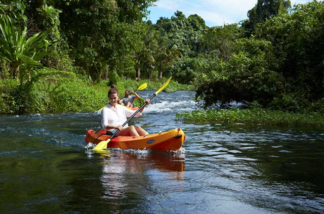 Vanuatu - Espiritu Santo - Best of Santo, option canoë © Vanuatu Tourism Office