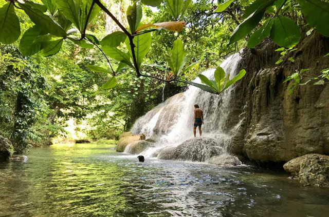 Vanuatu - Espiritu Santo - La cascade de Tafantari © Mayumi Green